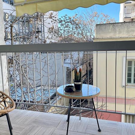 Oikiastudios Patras Luaran gambar
