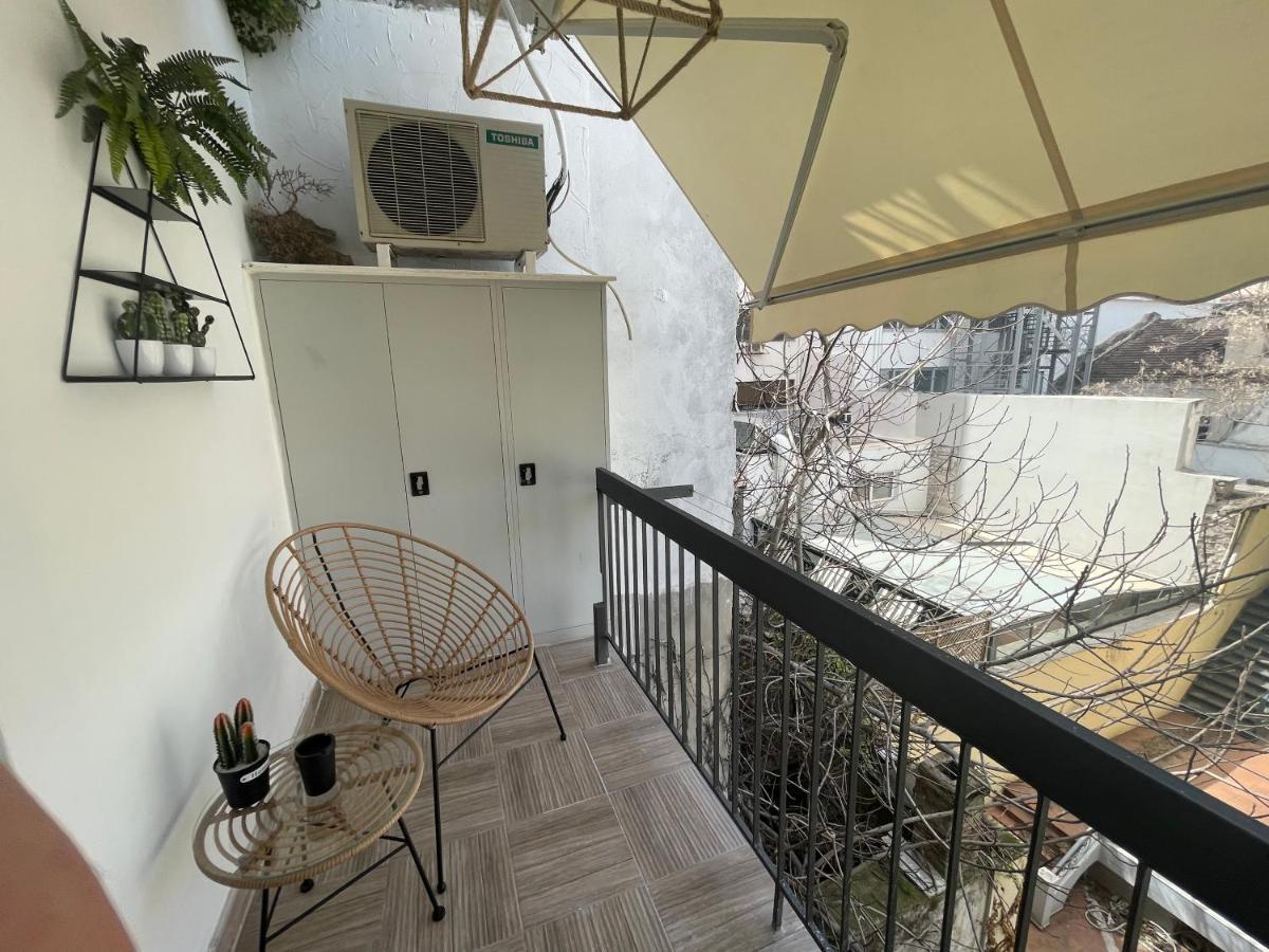 Oikiastudios Patras Luaran gambar