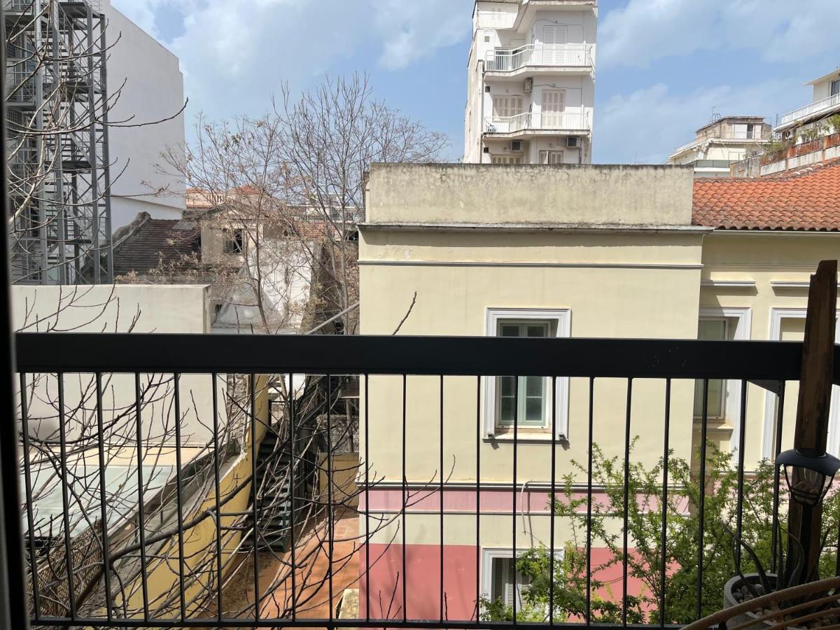 Oikiastudios Patras Luaran gambar