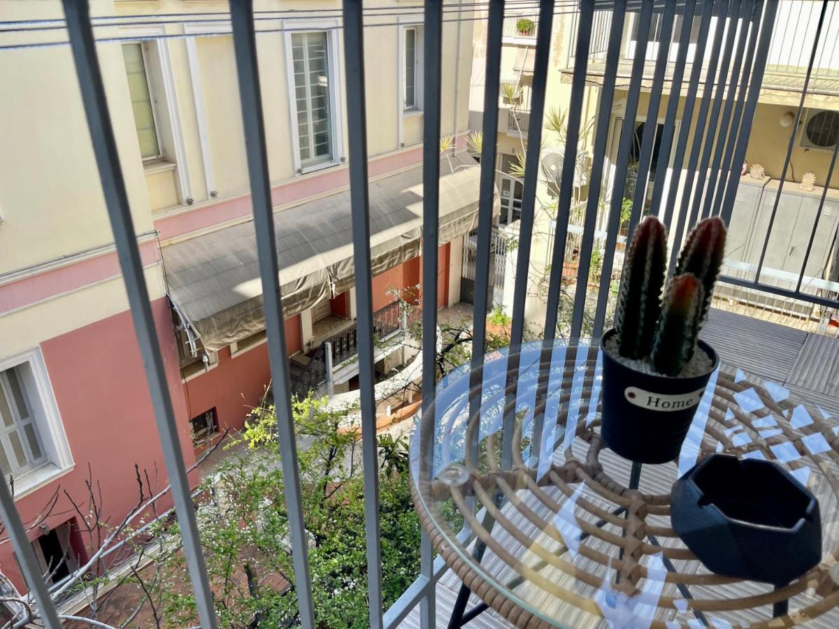 Oikiastudios Patras Luaran gambar