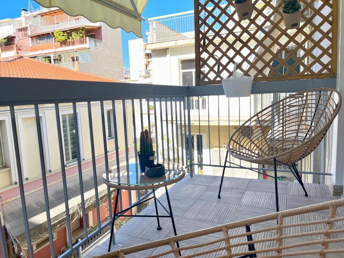 Oikiastudios Patras Luaran gambar